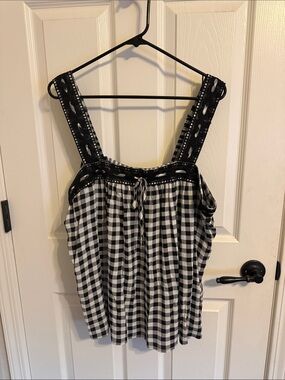 NWT Torrid Black White Gingham Crochet Lace Trim Tank Size 1 (14/16)
